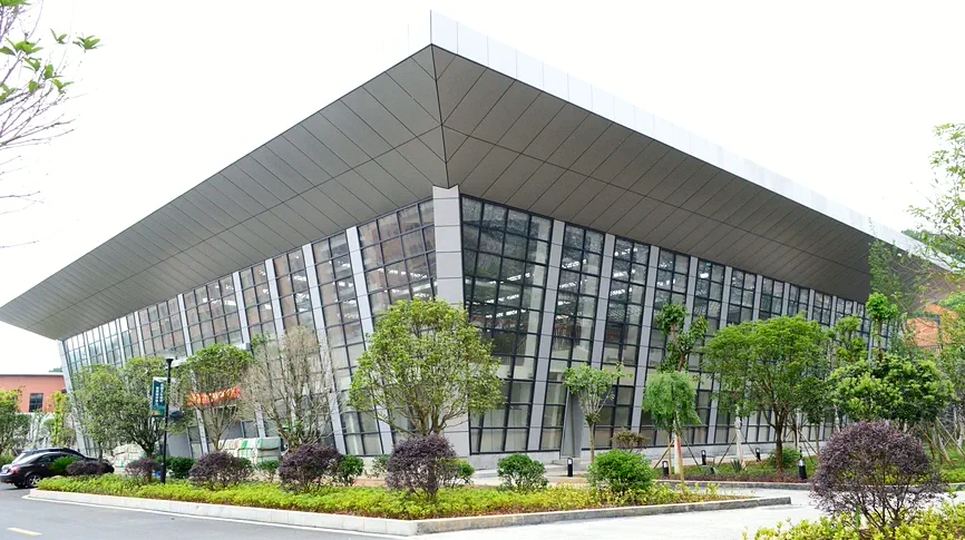 校园现代化体育馆建筑